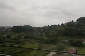 坐高铁看中国｜大学同学们第一次一起旅行：趁假期放松下视频封面