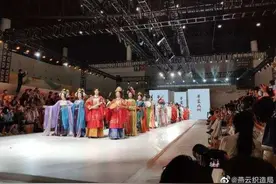 成都萤火虫漫展汉服秀取消 贷款参展商家崩溃！官方：三方联合发布补偿，未来6个月重办图片