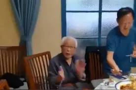 爷爷回应见孙女中秋回家激动泪奔：高兴又难受，还以为认错人图片