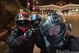 生死时速！救护车高速上遇堵车 3名摩友帮忙开道图片