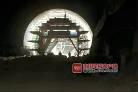 好消息！南宁至玉林铁路首座隧道实现贯通图片