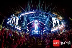 “Forever Young海口音乐节”落幕 杨坤重磅压轴金曲连唱图片