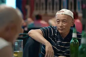 《我和我的家乡》彩蛋：群演里混了导演？这事陈凯歌、张艺谋都做过图片