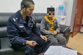 11岁男孩寻找父母，沿国道独自徒步10公里，被热心司机拦下图片