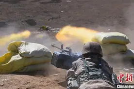 海拔4500米 西藏军区边防某团组织机关干部一线“淬火”图片