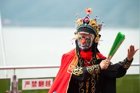 曾无奈去开面馆 如今重回舞台“变脸”不断图片