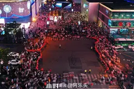 街头摄影节㊸｜有趣、有温度，这个双节假期的美好画面都留在了摄友们的镜头里图片