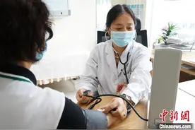季节转换+长假过累致高血压患者增加 不乏年轻人图片