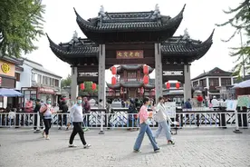 抓住假期的“尾巴”，上海七宝古镇真“闹忙”……图片