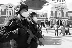 一起来看节日里沈城警察那些正“警”事儿图片