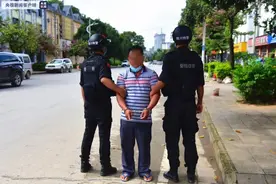 云南德宏3人避关绕卡送14名偷渡者入境 3人已被刑拘图片