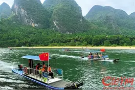 坐着高铁看中国｜举家乘坐高铁游桂林 成老广假期热门选择图片