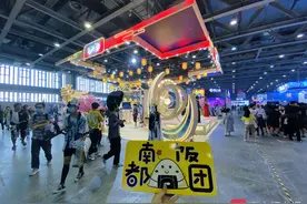 第一次近距离接触二次元文化，小团子：打开了新世界的大门图片