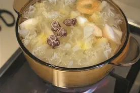 好食光 | 一碗小吊梨汤 润喉润脾更润心图片
