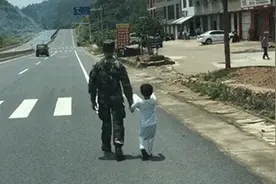 看见那身军装，为何总是分外安心？这些孩子告诉你……图片