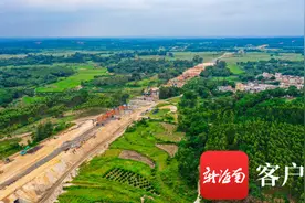 瞰海南丨国道G360文临公路WLTJ04标段首片箱梁架设成功图片