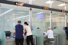 港澳居民今起可在内地直接办理“回乡证”，上海20个出入境办证点均可办理图片