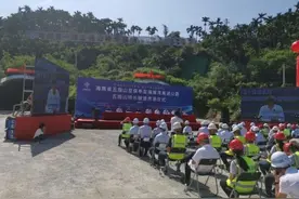 海南山海高速五指山特长隧道贯通！力争年底实现项目建成通车图片