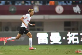 成都兴城1比0战胜苏州东吴 锁定中甲第一阶段成都赛区榜首图片