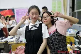 太巧了！高中同桌高考相同分数，大学就读相同学校相同专业图片