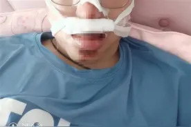 上班路上井盖突然歪斜，骑车男子摔伤，事发10多天无人担责图片