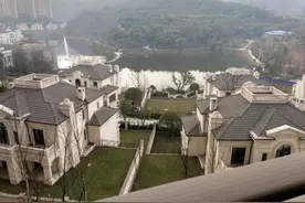 亏900万！重庆独栋大别墅“割肉”甩卖图片