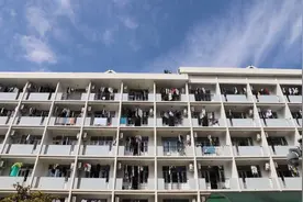 59秒｜羡慕，又是别人家的学校！这个大学给高个学生定制2米4大床图片