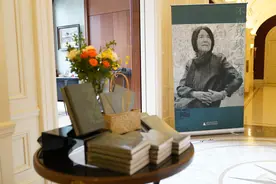 93岁诗人灰娃：用灵魂的苦难，酿成诗歌的美酒图片