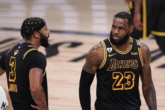 2020年NBA大结局，湖人总冠军