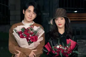 张新成、蔡文静主演新剧《光芒》，携手共创银行图片