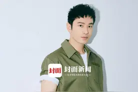 黄晓明正在青岛拍戏，为青岛抗疫加油图片