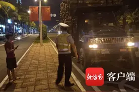 儋州一拖拉机超载比重超过100% 司机驾驶证被暂扣6个月并被罚款扣分图片