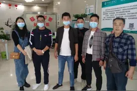 18人合买中814万：乘动车兑奖，坐飞机返乡图片