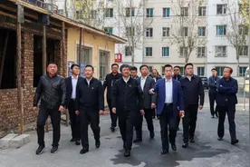 王爱明、崔彦磊率队深入梅河口市部分老旧住宅小区和普阳桥项目建设现场图片