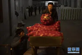 黑龙江绥芬河：对俄果蔬出口忙图片