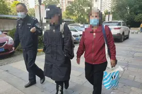 无法接受这件事情，12岁少女离家出走露宿江边图片