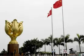 香港新公务员须签字拥护基本法！莫再想“食碗面反碗底”图片