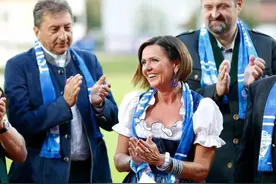 谁说小城镇的球队不能征战顶级联赛？图片