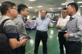 新华每日电讯总编辑方立新一行来青山湖区调研图片