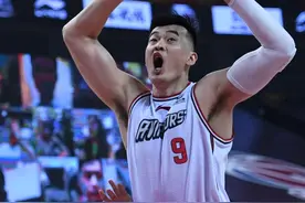 送走李慕豪于德豪，迎来8名新成员，深圳男篮变脸迎接新赛季图片