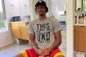 所罗门-希尔：刮完胡子吓坏了我闺女，我自己也差点吓到图片