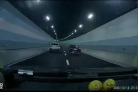 一方火气太大，一方失格驾驶……对话龙耀路隧道“斗气”双方图片