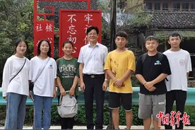 东部校长义务支教在西部：一个好县长比一个好校长更重要图片