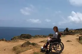 考试恋爱工作旅游样样行，B站爆火的轮椅少女，如何“飙”出飞驰人生？图片