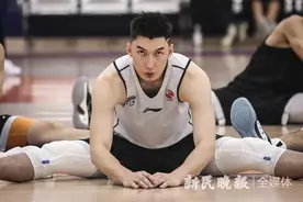 从天山脚下来到黄浦江畔，关于可兰白克的一双球鞋和一个心愿图片