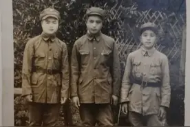 志愿军老战士薛广文：“回头一看，鞋后跟已被炮弹穿透”图片