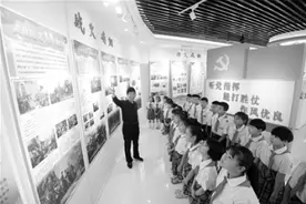 国防小镇：万花丛中一抹绿图片
