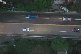航拍：恢复通行后的姚家嘴图片