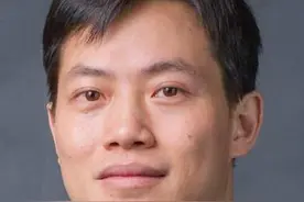 小燕飞、转脖子、仰卧起坐这三种锻炼姿势要注意图片