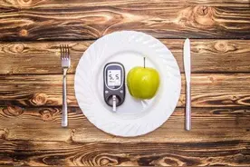 一天24小时，什么时候测血糖、血压会更准？给你一个明确的答案图片